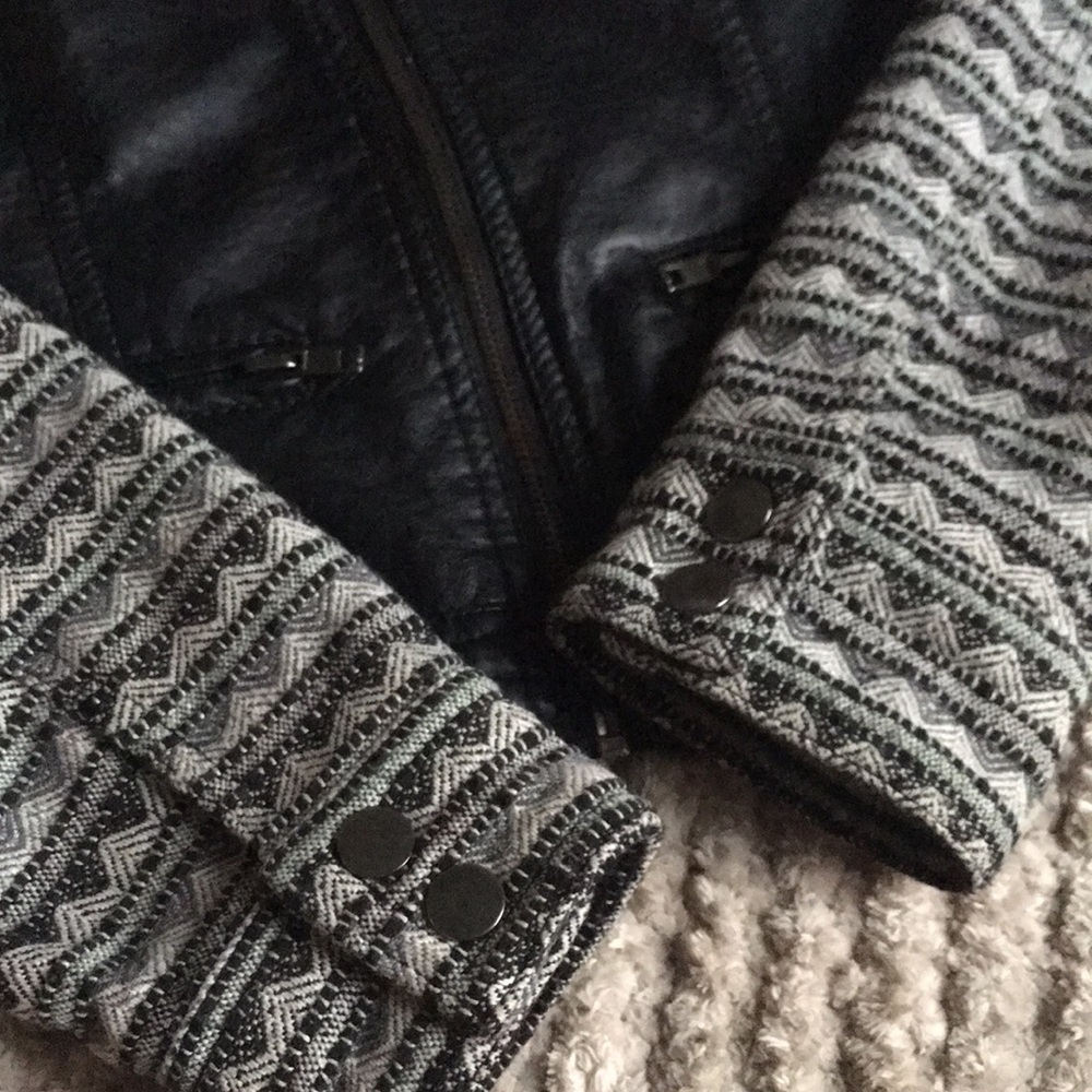 Jacket - Picture 4 of 7